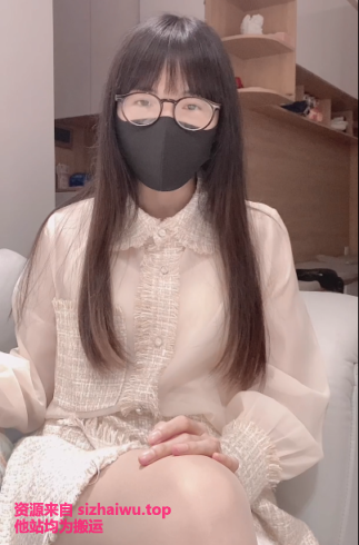 图片[1]-眼镜妹(一只荞)(qiao_lloo) 合集下载-[23V-11.94G]-死宅屋